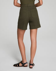 SPANXsupersmooth™ Stretch Twill Short, 7" | Dark Pine