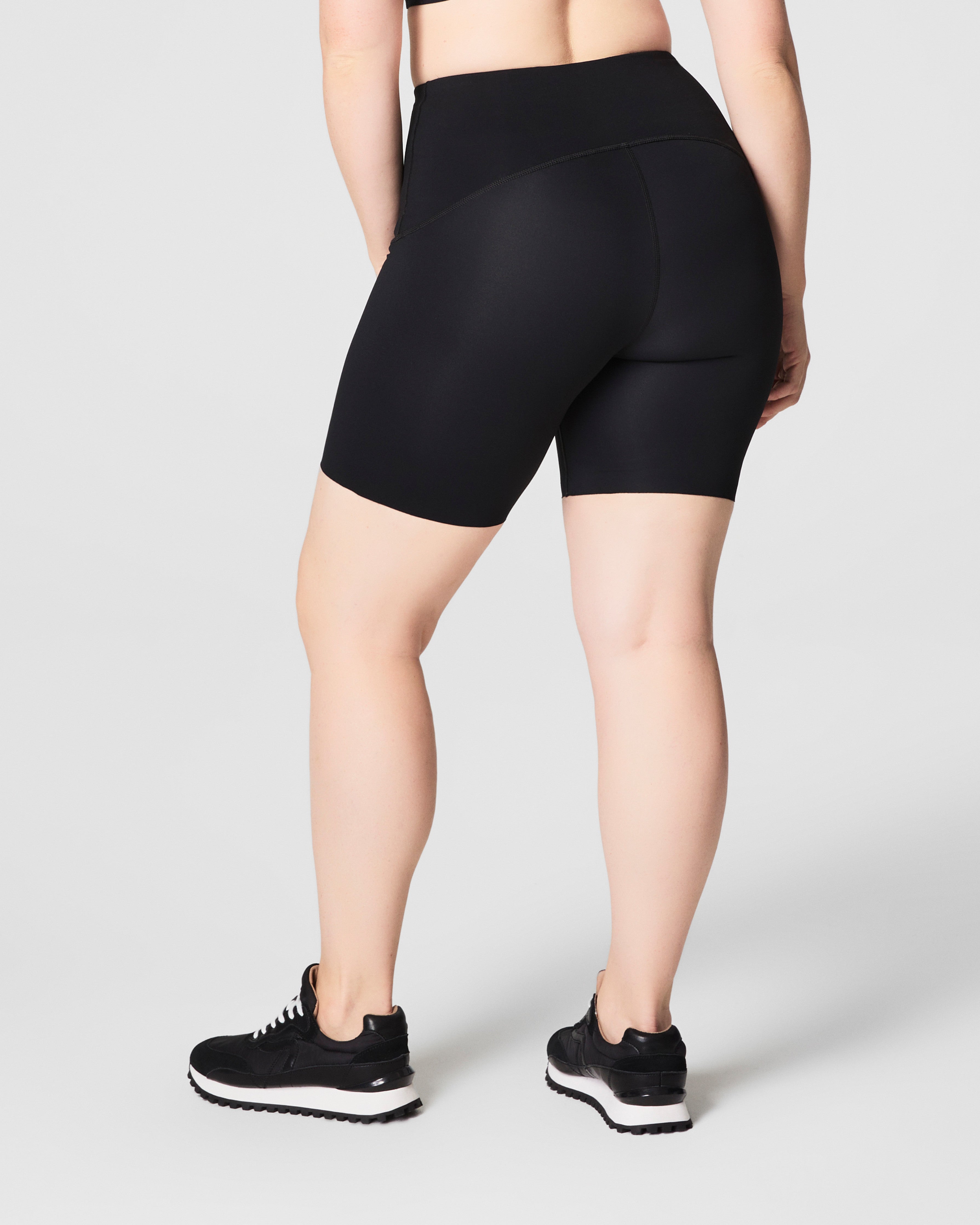 SPANXshape™ Booty Boost® Bike Short 8" | Very Black